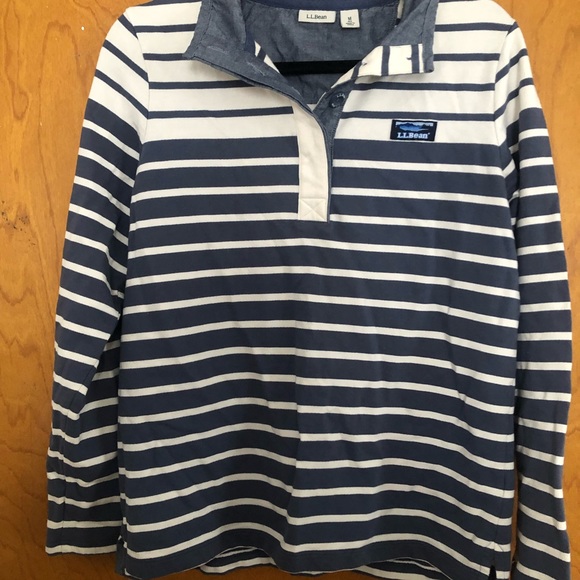 •PRICE DROP• L.L. Bean Pullover - Picture 2 of 3